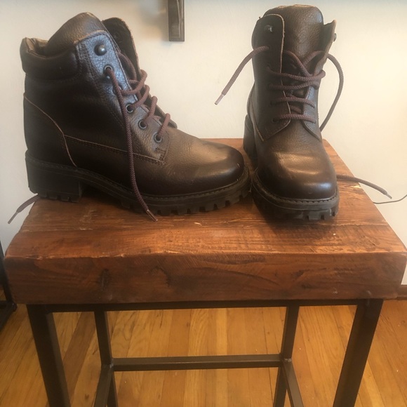 L.L. Bean Shoes - Women’s L.L Bean size 8 Brown Leather boots
